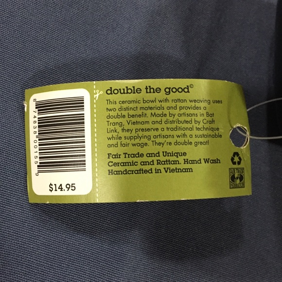 3 Decorative Ceramic Bowls by " World of Good" - Picture 8 of 10